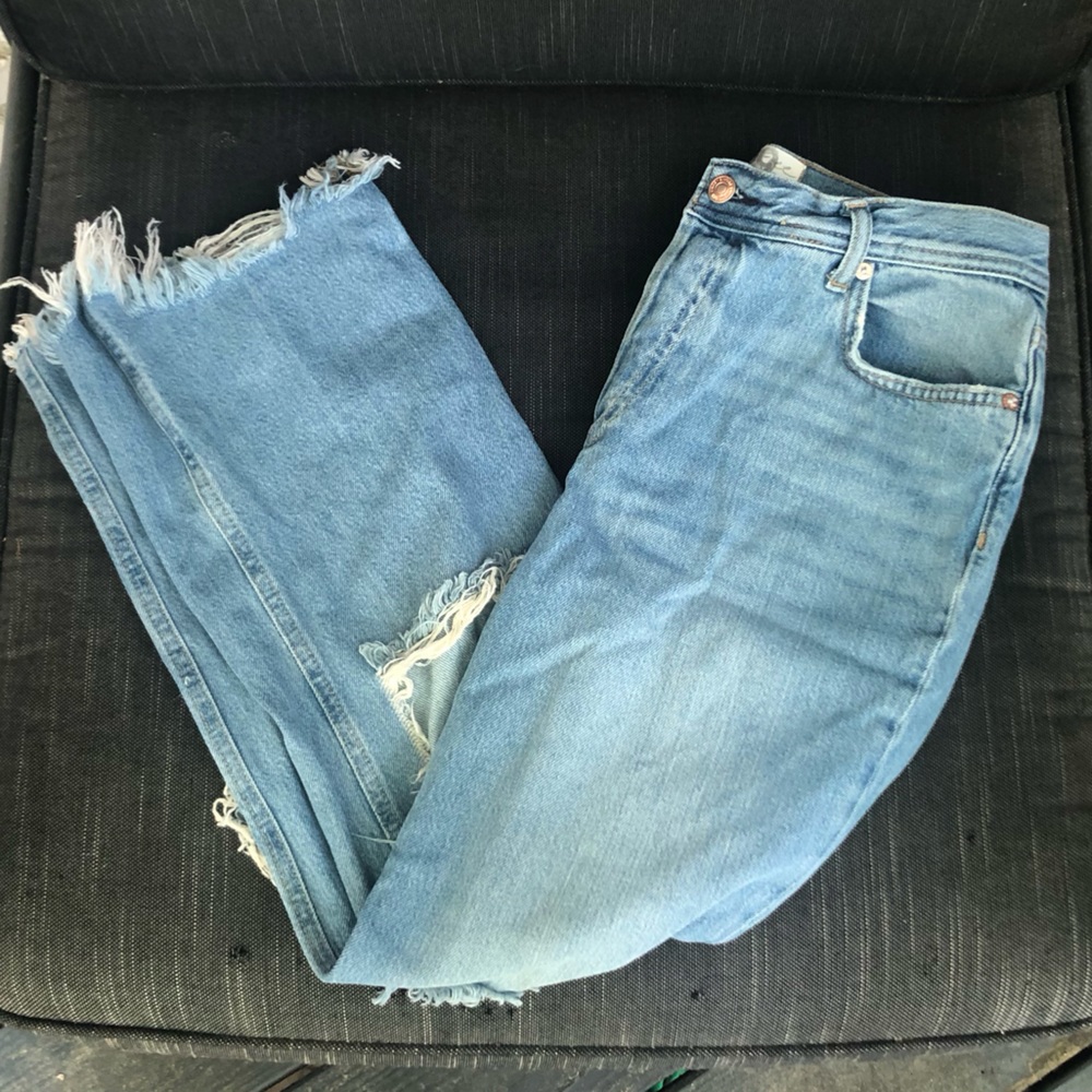 Free People Maggie Straight Leg Mid Rise Distressed Jeans, Size 29 - Picture 5 of 5